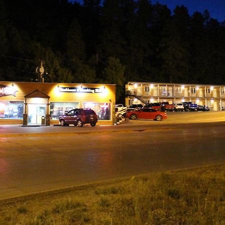 Deadwood Station Bunkhouse And Gambling Hall Motel Exterior photo